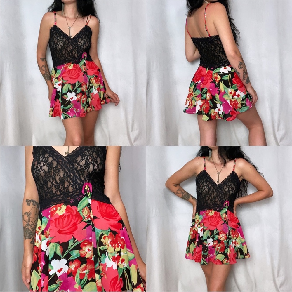 GOLD LABEL VINTAGE VICTORIAS SECRET ROSE LACE SLIP - Picture 6 of 6